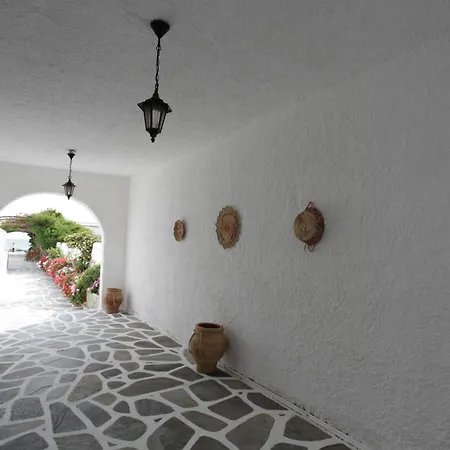 Mare Monte Chora (Ios)